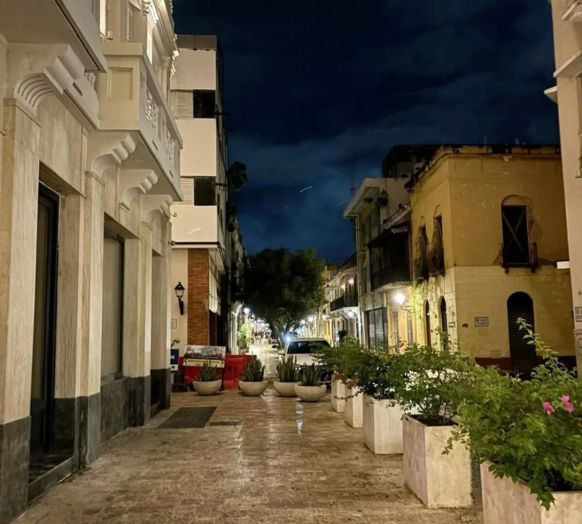Apartment Colonial Zone 3 Bed 3 Rooms Balcony Santo Domingo Dominican Republic